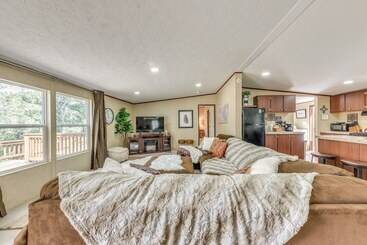 Ruidoso Cabin W/ Hot Tub & On Site Hiking!