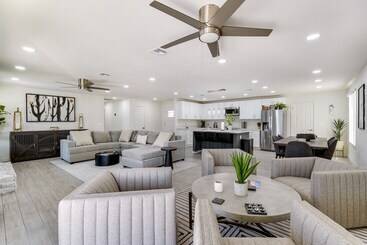Scottsdale Abode: Fire Pit & Private Pool W/ Spa