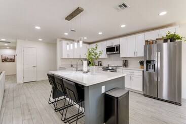 Scottsdale Abode: Fire Pit & Private Pool W/ Spa