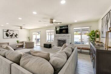 Scottsdale Abode: Fire Pit & Private Pool W/ Spa