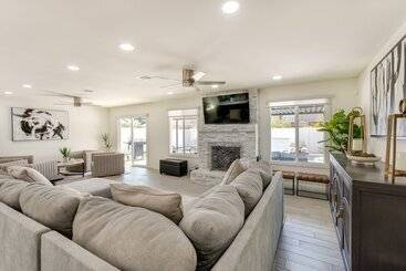Scottsdale Abode: Fire Pit & Private Pool W/ Spa