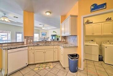Snowbird Getaway: Waterfront Home, 1 Mi To Beach