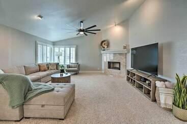 Spacious Desert Retreat ~ 3 Mi To Lake Havasu