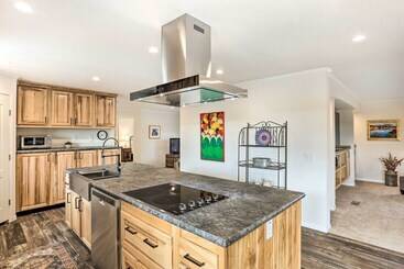 Spacious Hermosa House W/ Black Hills View