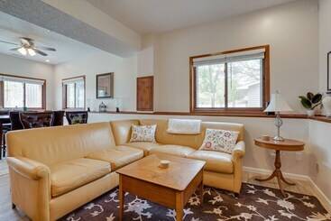 Spacious Minneapolis Home Rental: 8 Mi To Downtown