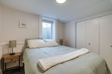 Spacious Minneapolis Home Rental: 8 Mi To Downtown