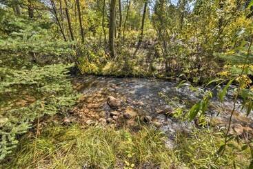 بيت ريفى Spacious Nathrop Home W/ Fire Pit & On Site Creek!