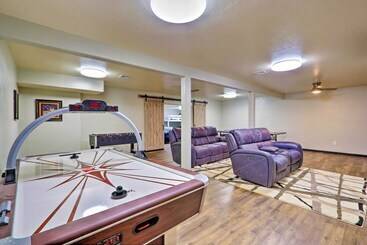 Family Friendly Show Low Cabin W/ Deck & Game Room