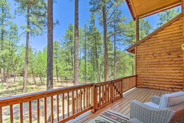 Deck, Grill & Fire Pit: Spacious Show Low Hideaway