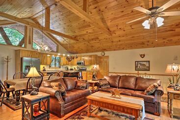 별장 Tranquil Murphy Cabin W/ Swim Dock + Fire Pit