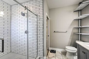 Well Appointed Pittsburgh Home: 1 Mi To Dtwn!
