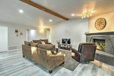 Albuquerque Home: Close To Hiking & Old Town!