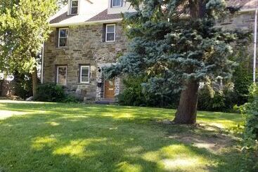 تختخواب و صبحانه Fairmount House