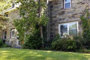 تختخواب و صبحانه Fairmount House
