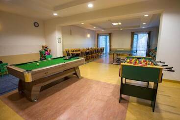 تختخواب و صبحانه Farys świetna Lokalizacja, Sauna, Jacuzzi, Piękne Widoki Z Okien