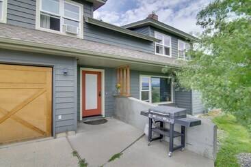 Bozeman Home On 11 Acres W/ Mountain Views!