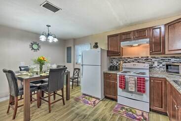 Spacious Bradenton Duplex, 10 Mi To Coquina Beach!