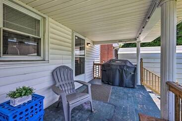 Charming Charleston Home W/ Yard & Fire Pit!