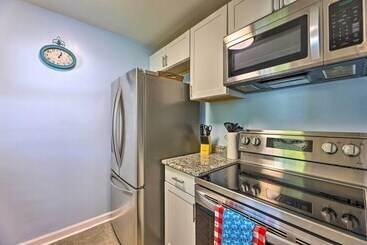 Charming Charleston Home W/ Yard & Fire Pit!