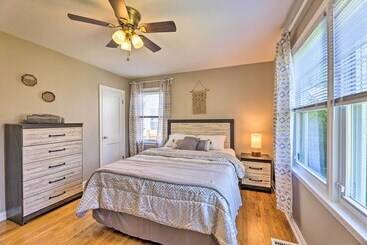 Charming Charleston Home W/ Yard & Fire Pit!