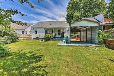 Charming Charleston Home W/ Yard & Fire Pit!