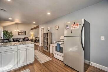 Charming Cheyenne Home ~ 1 Mi To Downtown!