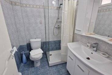 アパートホテル Doukas Apart