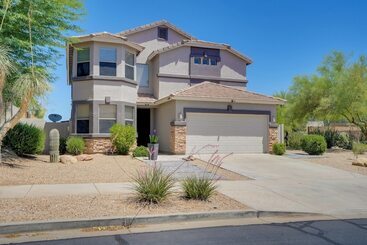 بيت ريفى Spacious Goodyear Home W/ Hot Tub & Pool!