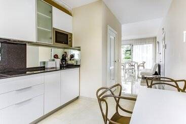 هتل Calma Holiday Villas