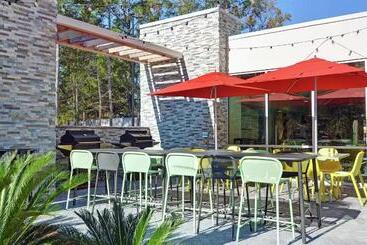 Отель Home2 Suites By Hilton Savannah I95 North