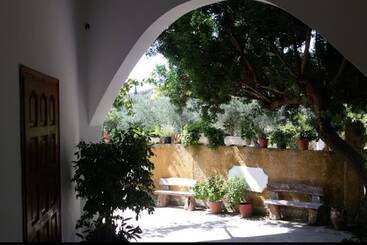 La Cite Family Hotel & Apartments