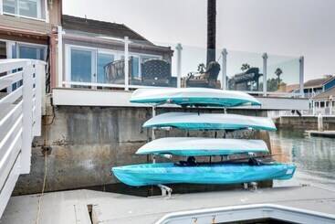 Luxurious Channel Islands Harbor Home W/ Boat Dock