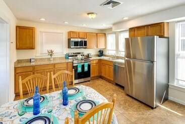 Milford Vacation Rental: Steps To The Beach!
