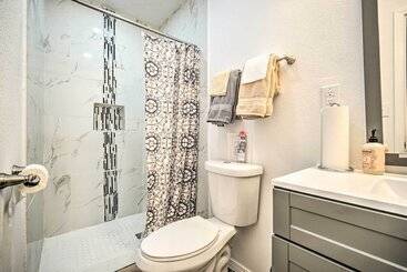 Modern West Tx Home In The Heart Of El Paso!
