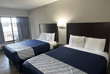 مُتل Oakwood Inn