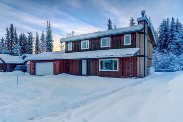 Northern Bliss  House W/ Mountain Views!