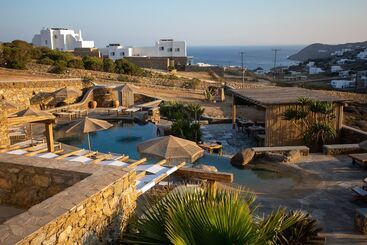 Nur Mykonian Suites