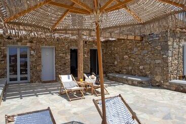 Nur Mykonian Suites
