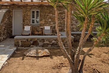 Nur Mykonian Suites