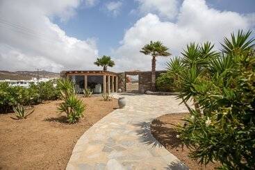 Nur Mykonian Suites