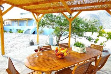 Oasis Apartments