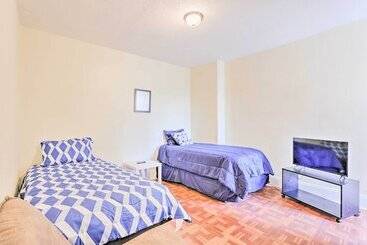 Pet Friendly Allentown Retreat W/ Backyard!