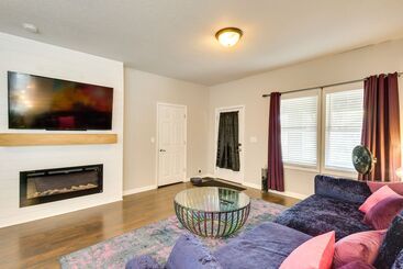 Pet Friendly Davenport Home Near Casino & Golf