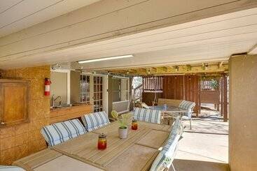 بيت ريفى Pet Friendly Lakehouse: View Tower + Fire Pit!
