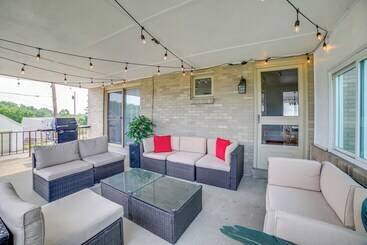 Pittsburgh Vacation Rental: 3 Mi To Downtown!