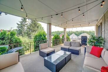 Pittsburgh Vacation Rental: 3 Mi To Downtown!