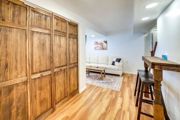 Pittsburgh Vacation Rental: 3 Mi To Downtown!