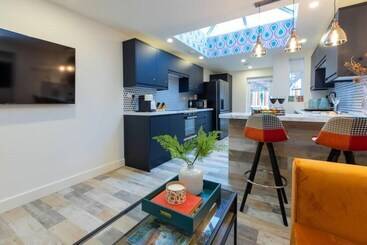 レジデンス All Ensuite,smarttvs,garden,20 Mins To Nec,parking