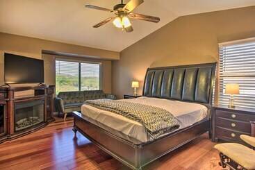 Sunny Phoenix Abode W/ Pool, Grill & Fire Pit