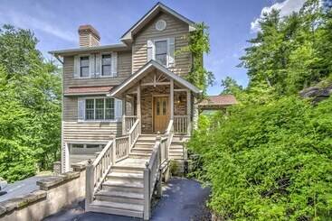 コテージ The Wow House    Sapphire Home W/ Deck & Views!